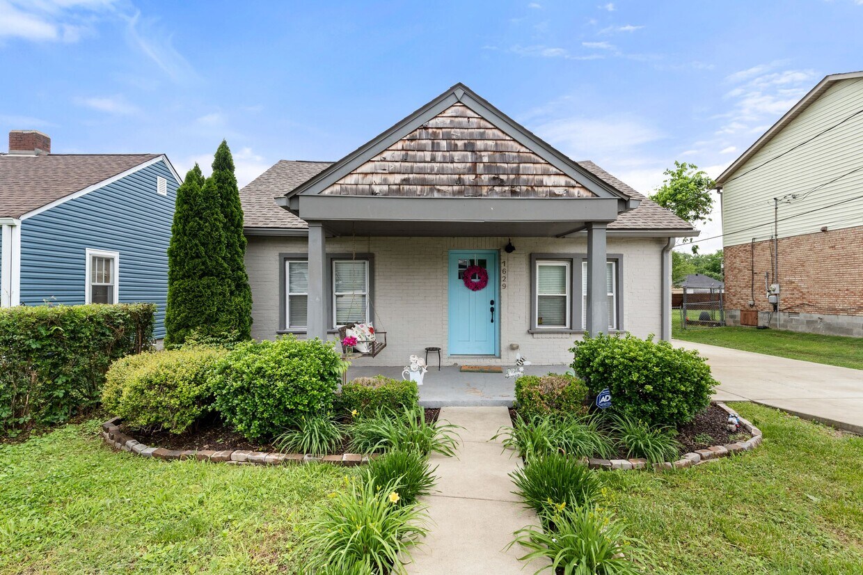 Primary Photo - 1629 24th Ave N