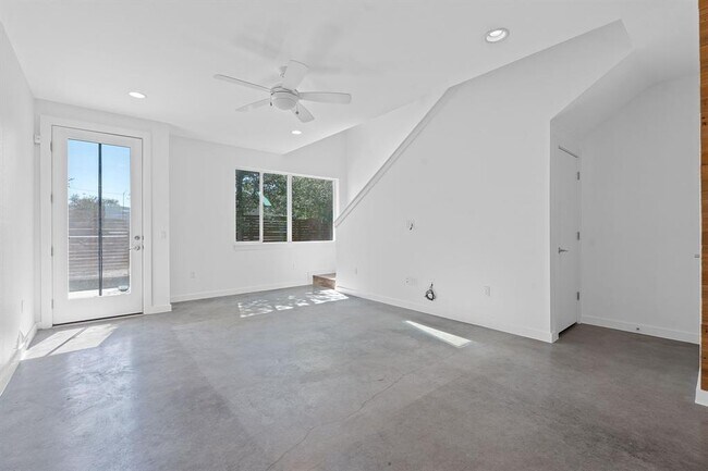 Foto del edificio - 801 N Bluff Dr