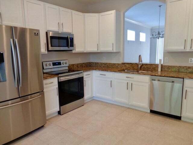 Building Photo - 8103 Bautista Way