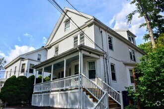 Building Photo - 176 Poplar St