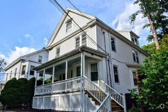Building Photo - 176 Poplar St