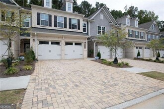 Building Photo - 525 Duval Dr