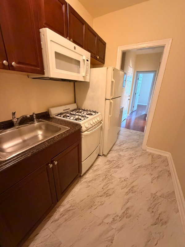 Photo - 1106 Queen St NE Apartment