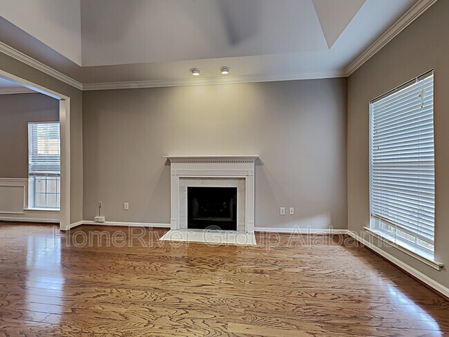 Building Photo - 247 Bedford Ln