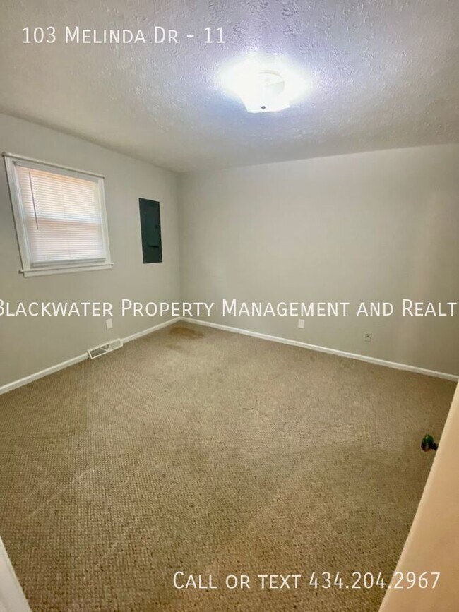 Foto del edificio - One Bedroom Apartment off Wards Ferry Road...