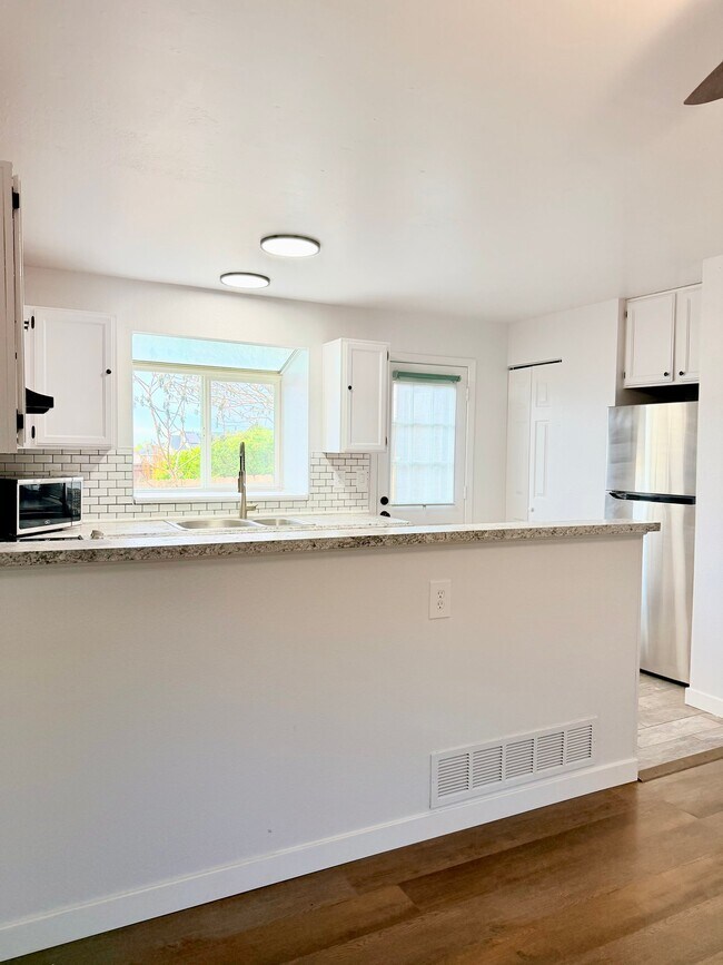 Photo - 1192 S Zeno Way Apartment