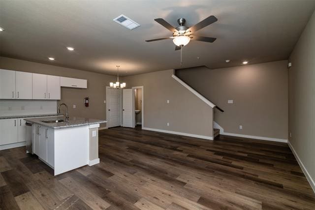 Building Photo - 703 Harvest Moon Dr