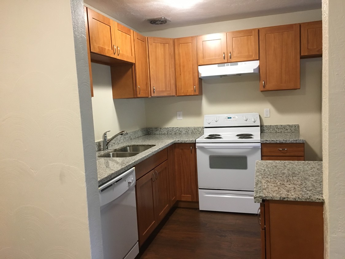 Primary Photo - 1217 NE 122nd Ave