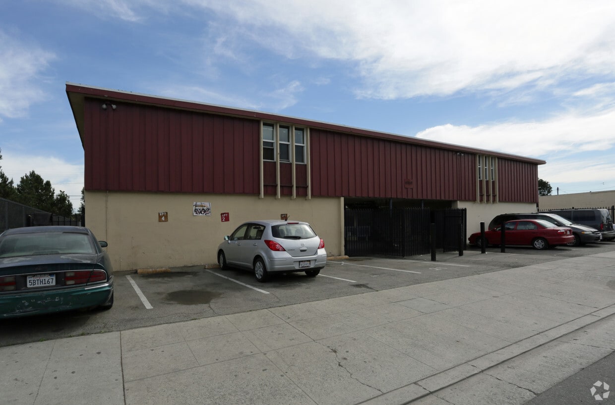 Building Photo - 12202 Atlantic Ave