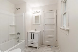 Building Photo - 1921 Logan Ave