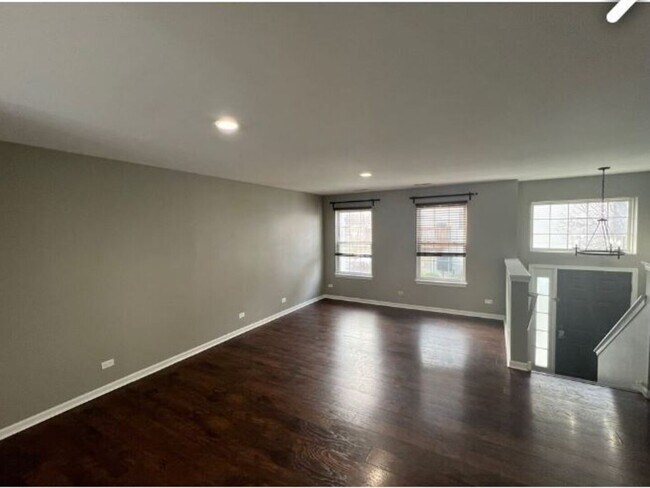 Foto del edificio - 512 Lincoln Station Dr