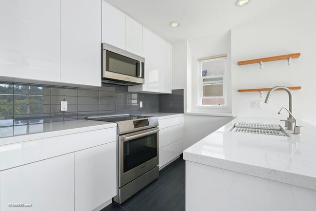 Building Photo - 8636 Via Mallorca