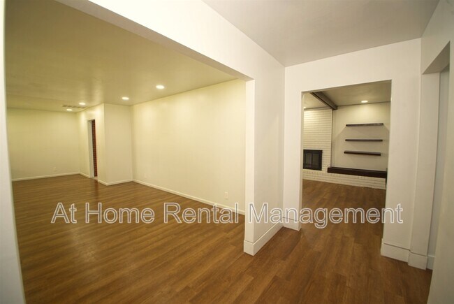 Foto del edificio - 5105 S Kingston Ave