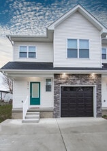 Building Photo - 2014 Cherry St