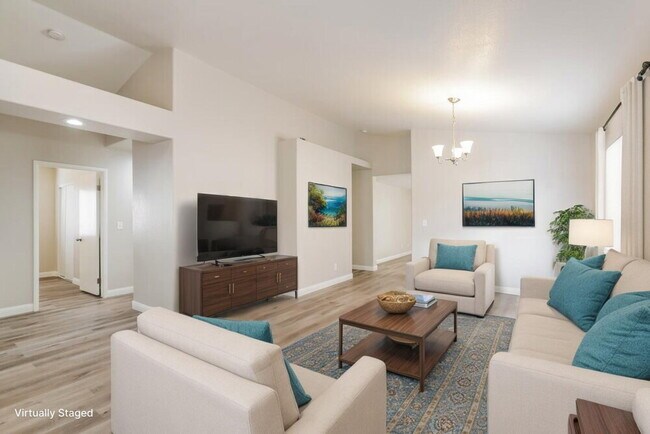 Foto del edificio - 7680 Beverly Hills Dr