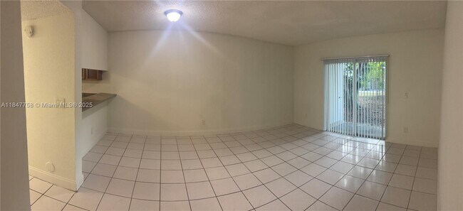 Foto del edificio - 11501 NW 44th St