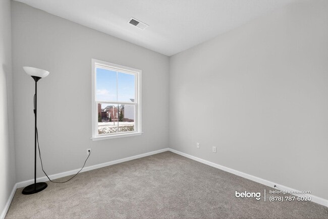 Foto del edificio - 119 Breckenridge Ct