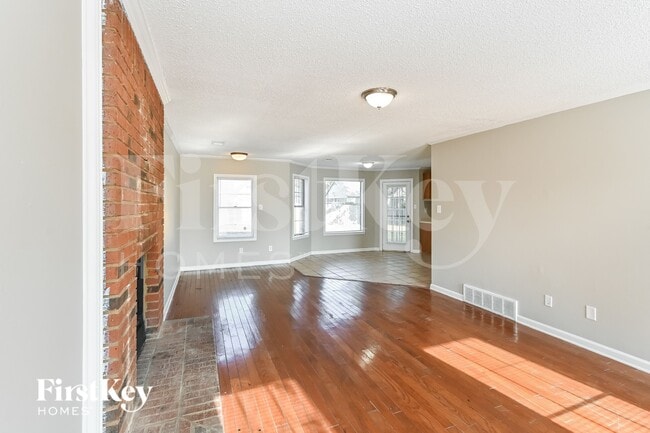 Foto del edificio - 4845 Blue Wing St