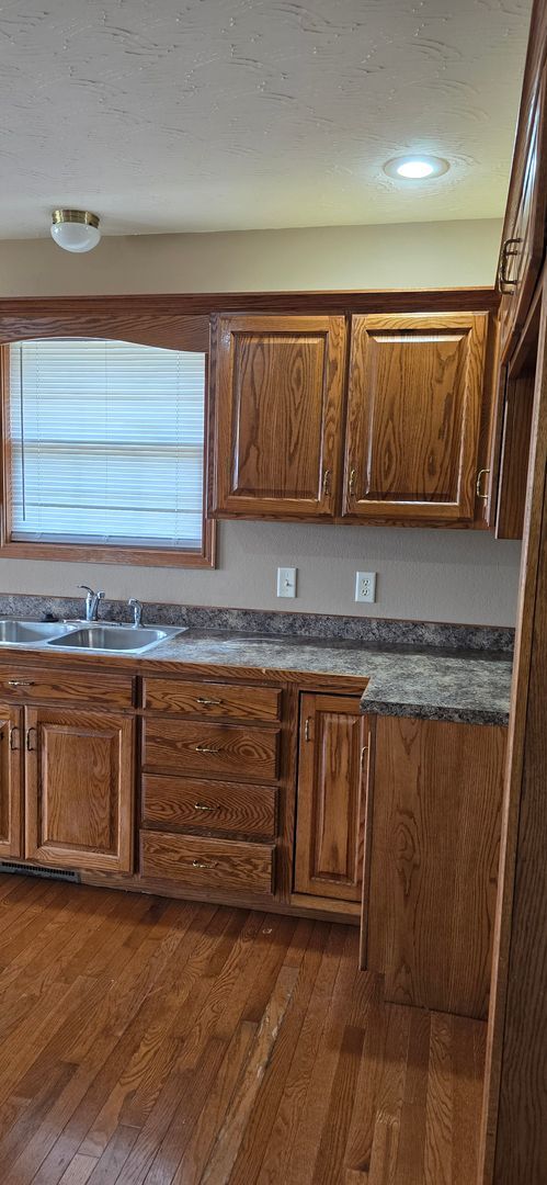 Building Photo - Charming 3-Bedroom Home in a Quiet Subdivi...