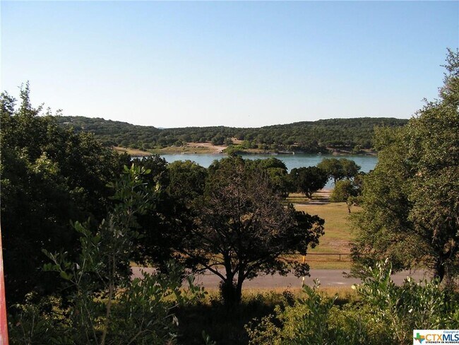 1800 Charter Oak Dr Canyon Lake TX 78133 House For Rent In Canyon 