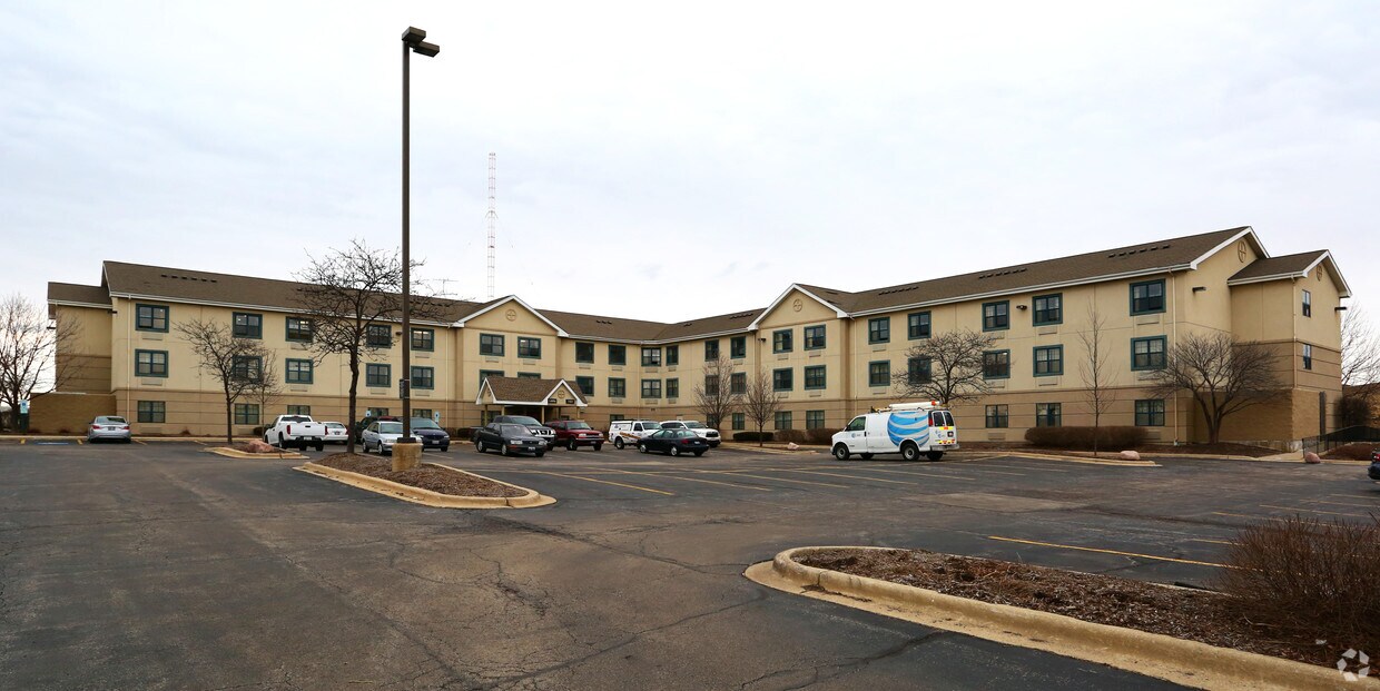 Furnished Studio Itasca Apartments in Itasca, IL