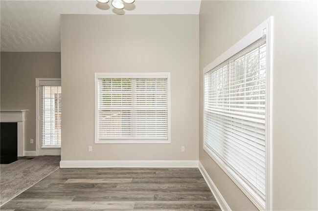 Building Photo - 4520 Ferncrest Pl