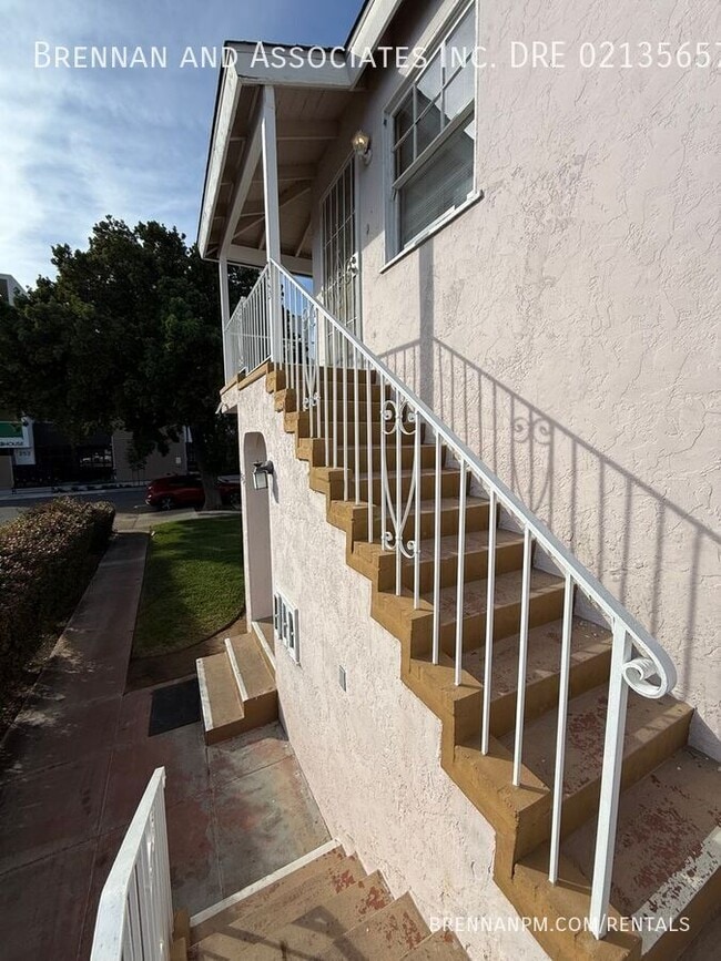 Building Photo - 253 Church Ave