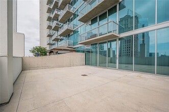 Building Photo - 3324 Peachtree Rd NE
