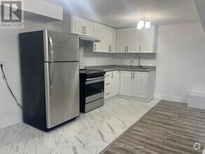 Building Photo - 29 Savona Dr