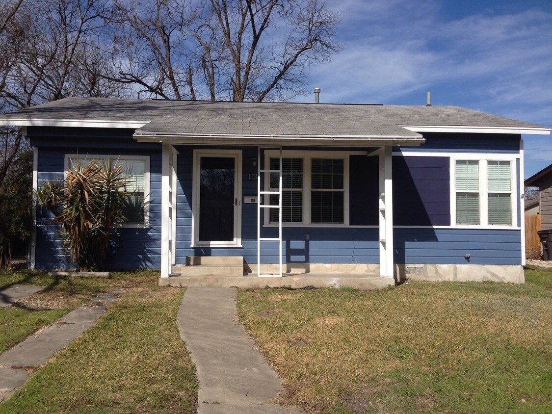 Primary Photo - 351 Nassau Dr