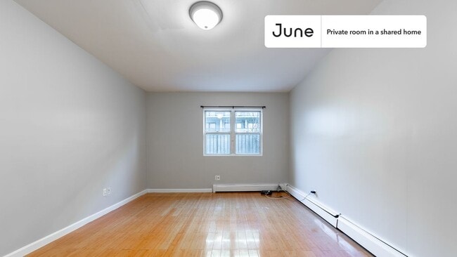 Foto del edificio - Room in Shared 4 bed/2 bath home in Flatbush