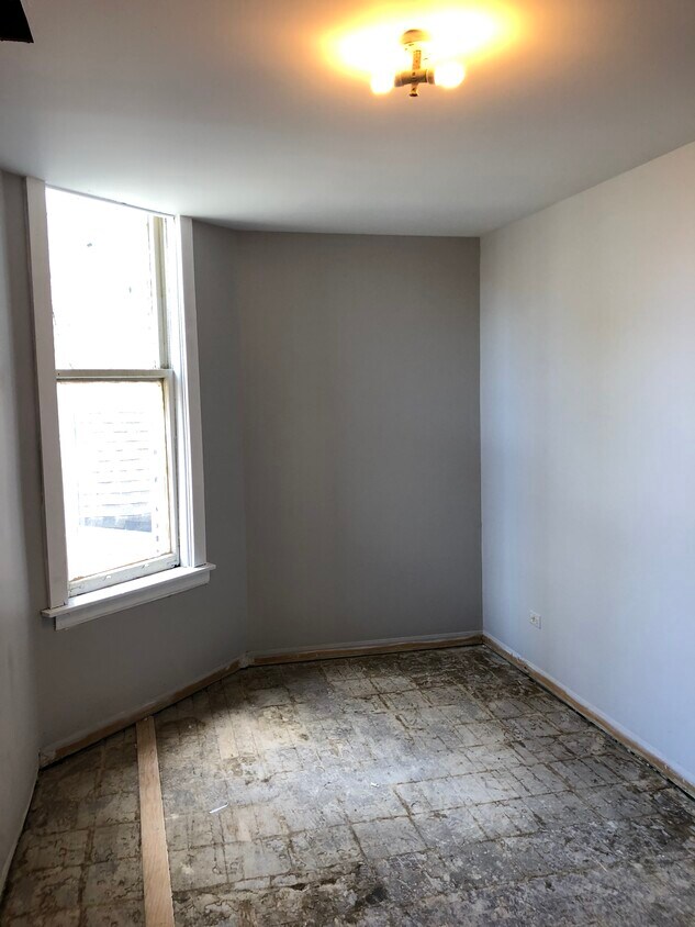 Building Photo - 2226 S Trumbull Ave