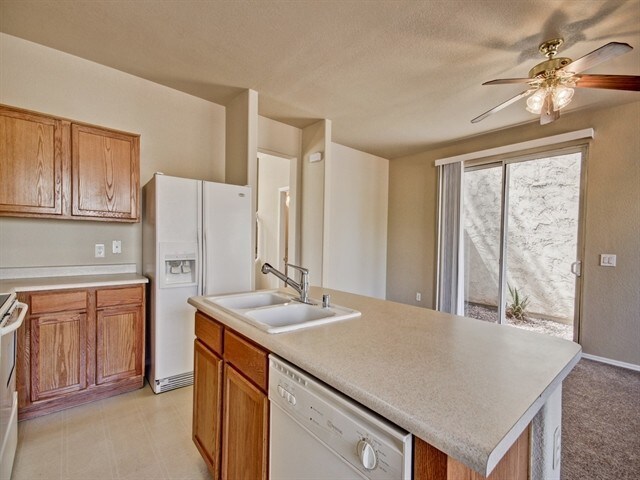Building Photo - 5125 S 15th Place