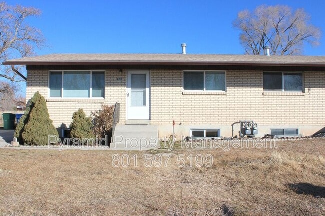 Building Photo - 825 E 760 N