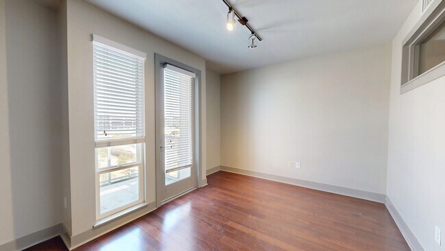 Interior Photo - 13th & Market