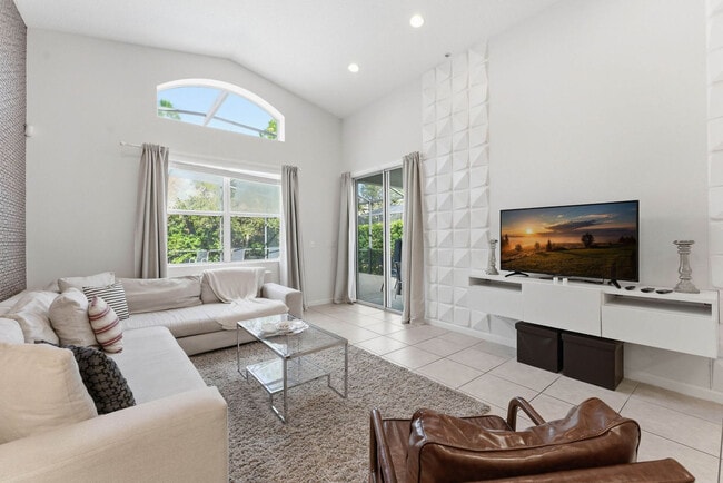 Building Photo - 4519 Monado Dr