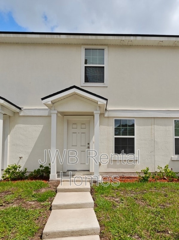 Building Photo - 8498 McGirts Village Ln