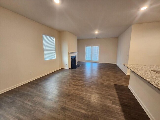 Foto del edificio - 5381 Aster Pl