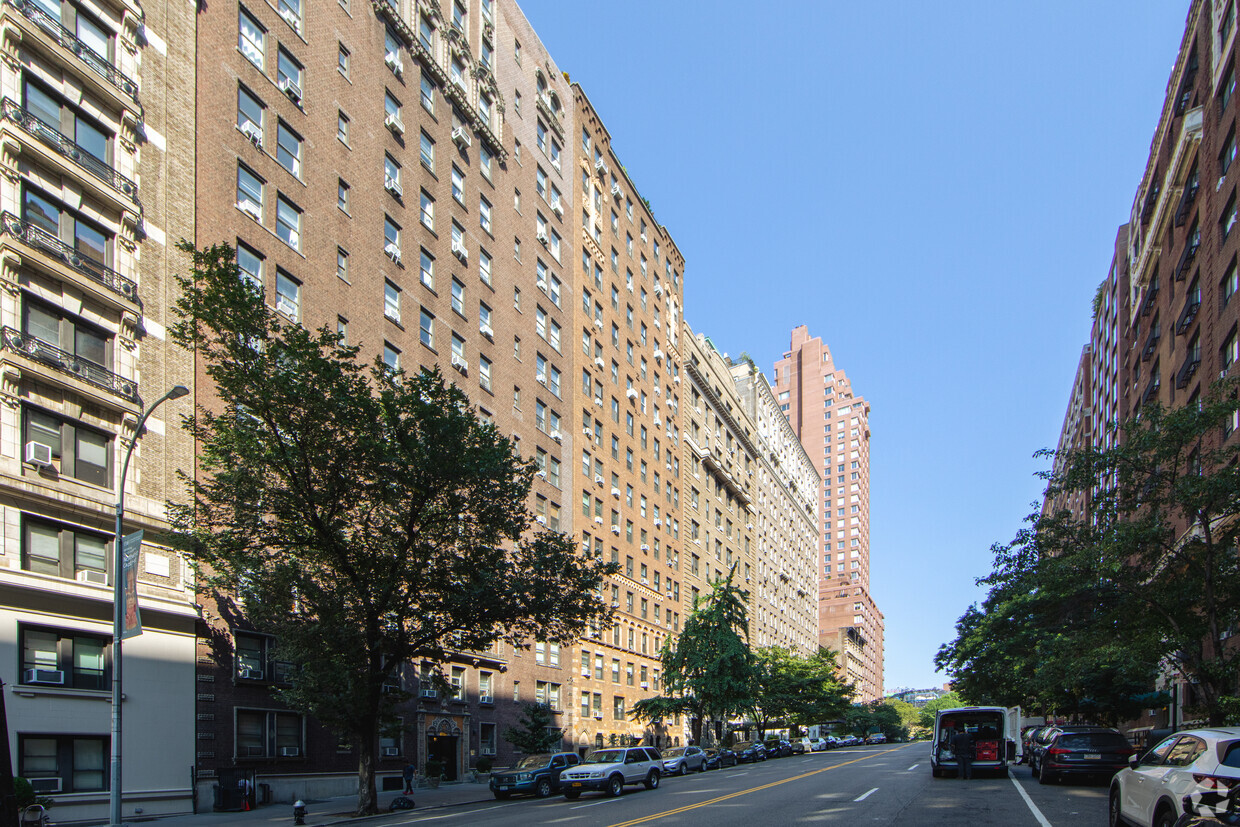 Primary Photo - Manchester House Apartments