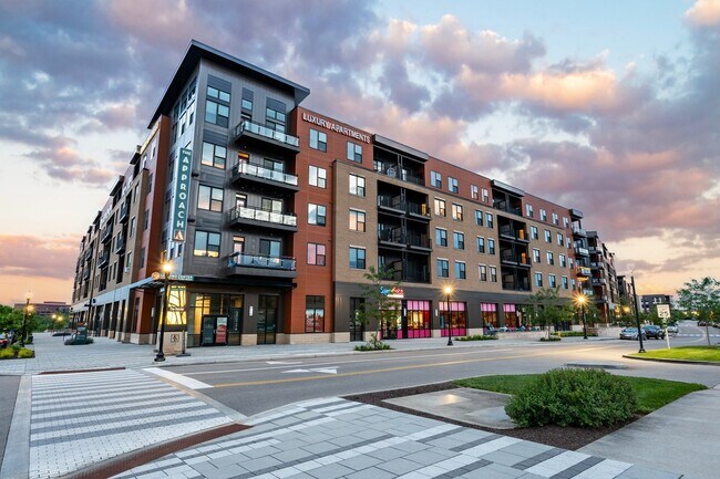 Building Photo - Approach at Summit Park