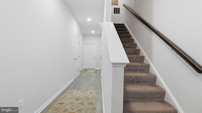 Building Photo - 110 Edelweiss Wy