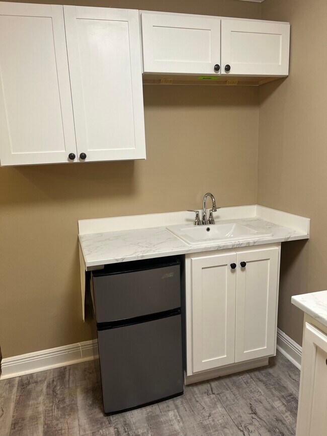 Foto del edificio - 3276 Maplewood Dr
