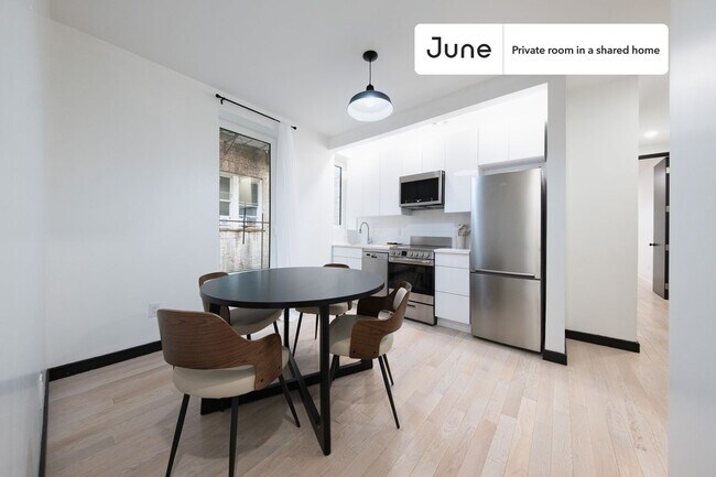Foto del edificio - Room in Shared 4 bed/2 bath home in Ditmas Park
