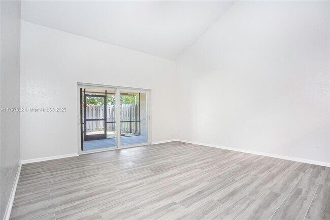 Building Photo - 617 Woodgate Ln