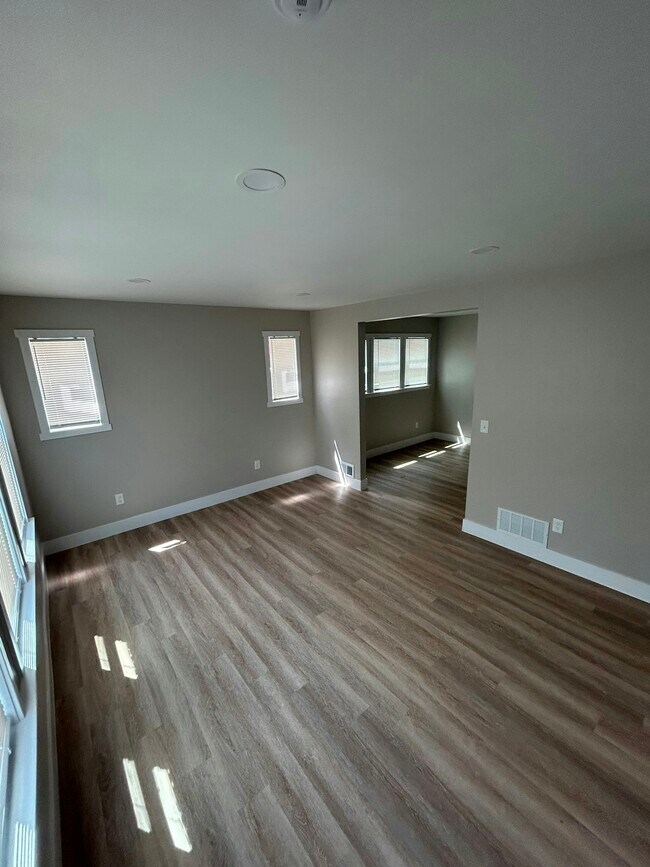 Foto del edificio - 13723 Mapleridge St