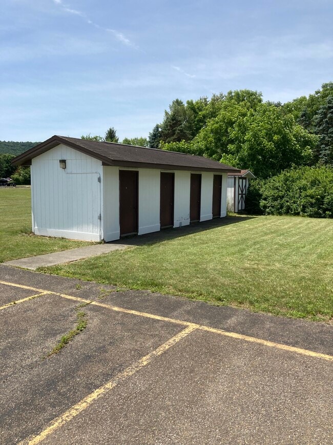 10’ X 10’ storage unit with electric - 322 Valley Rd