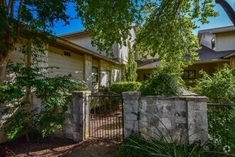 Building Photo - 2501 Birkdale Ln