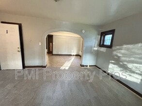 Building Photo - 3112 N 38th St