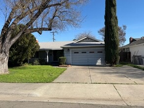 Building Photo - 801 Barbara Way