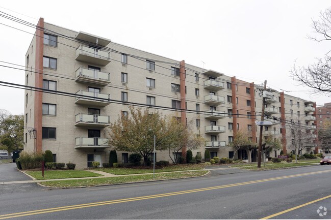 Florentine Apartments Hackensack Nj Building Photo Florentine